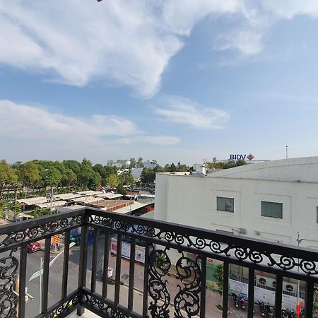 Minh Khue Hotel Vĩnh Long Exteriör bild
