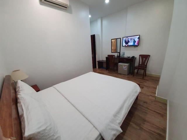 Minh Khue Hotel Vĩnh Long Exteriör bild