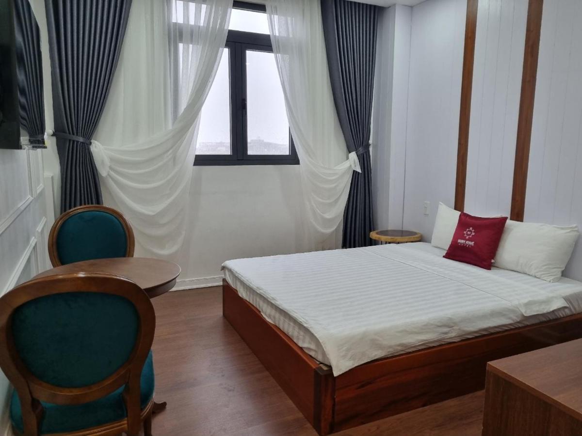 Minh Khue Hotel Vĩnh Long Exteriör bild