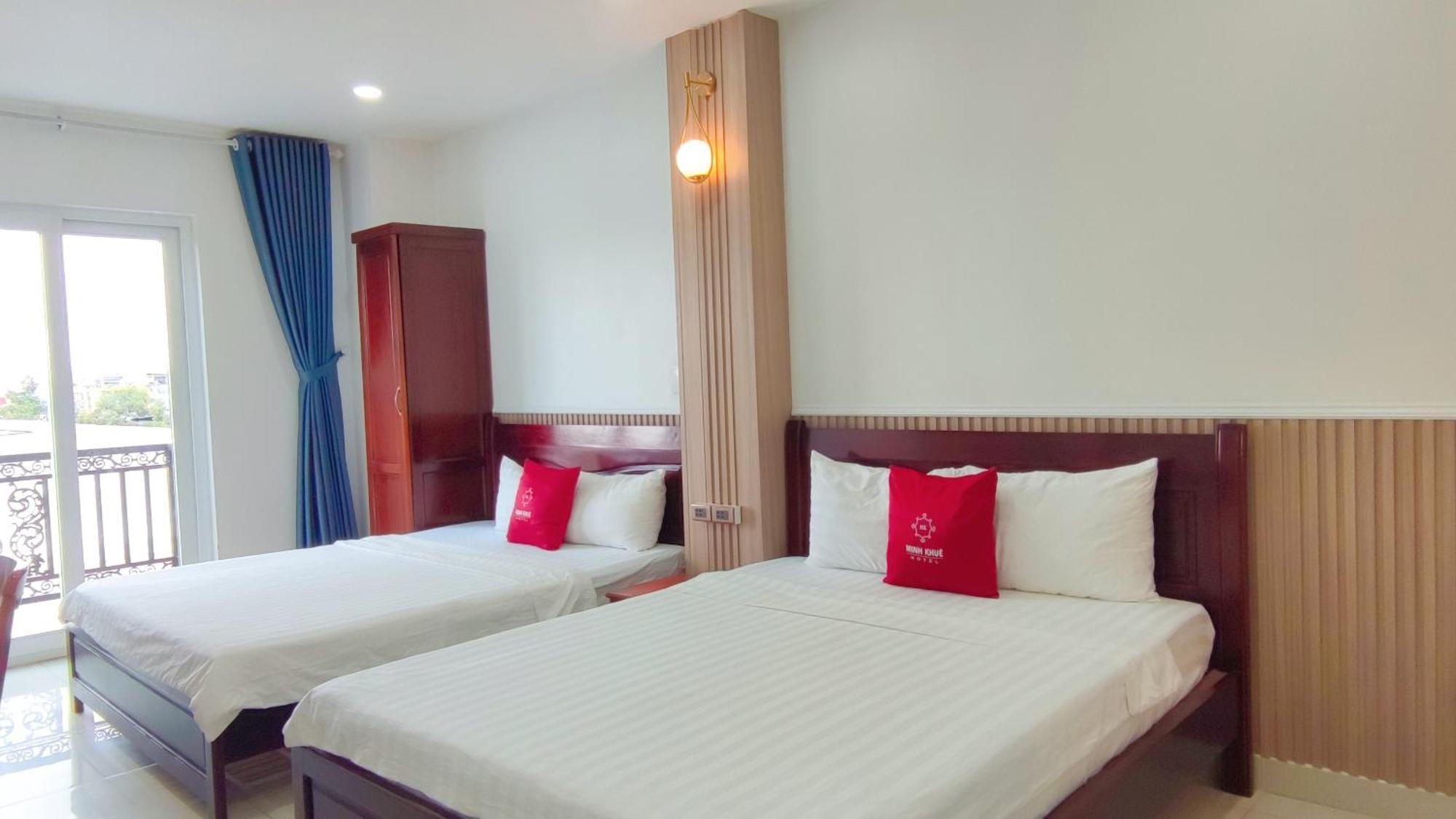 Minh Khue Hotel Vĩnh Long Exteriör bild