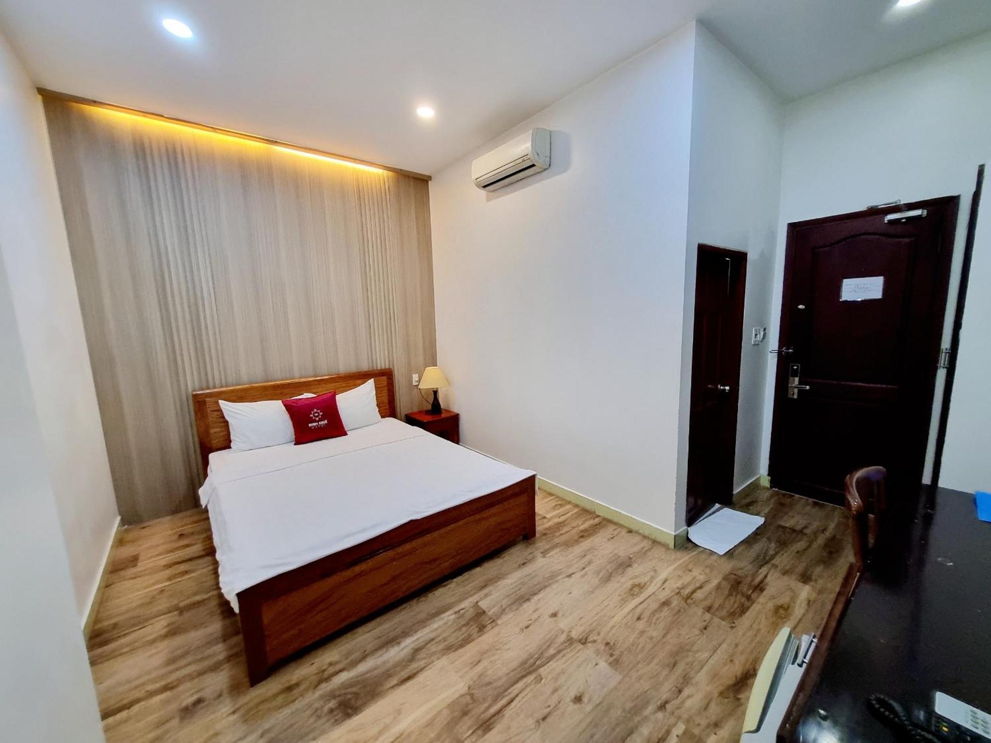 Minh Khue Hotel Vĩnh Long Exteriör bild
