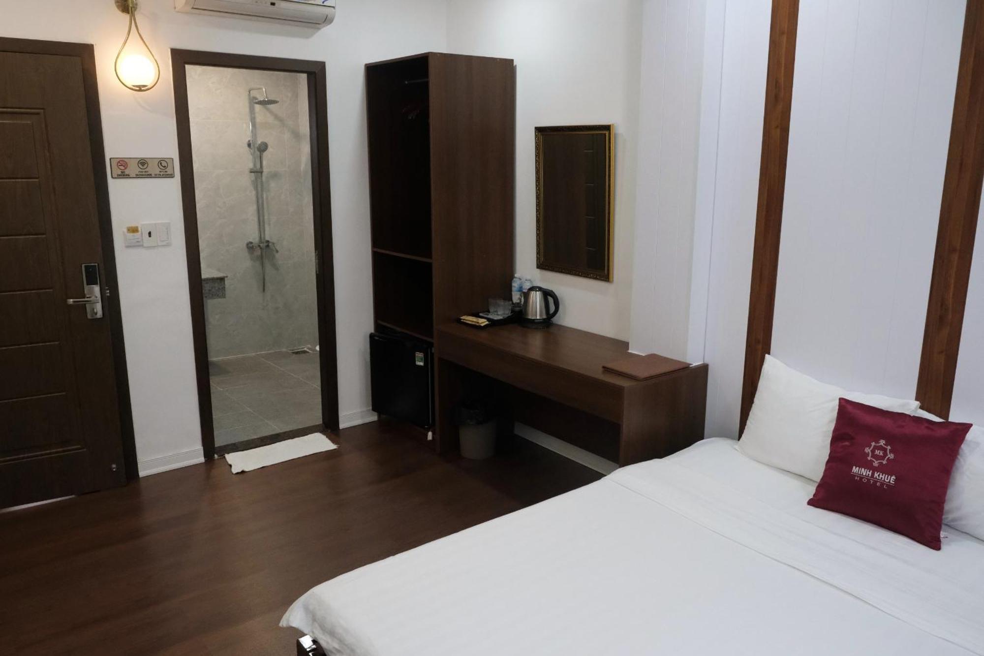 Minh Khue Hotel Vĩnh Long Exteriör bild