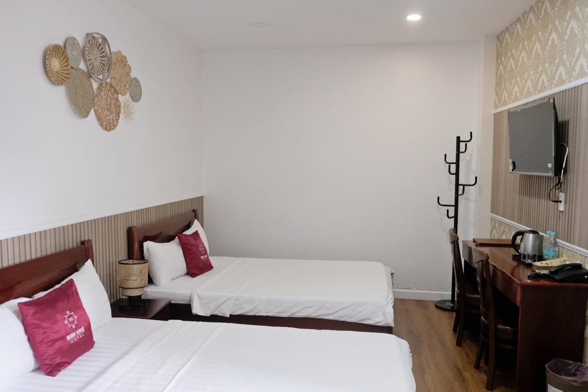Minh Khue Hotel Vĩnh Long Exteriör bild
