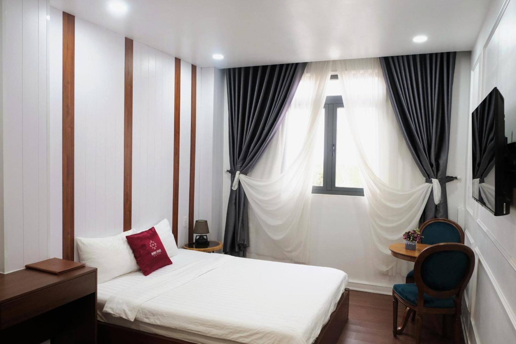 Minh Khue Hotel Vĩnh Long Exteriör bild
